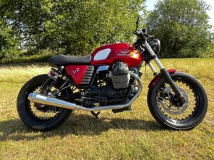 Moto Guzzi V7 Cafe Racer, Bobber photo 1