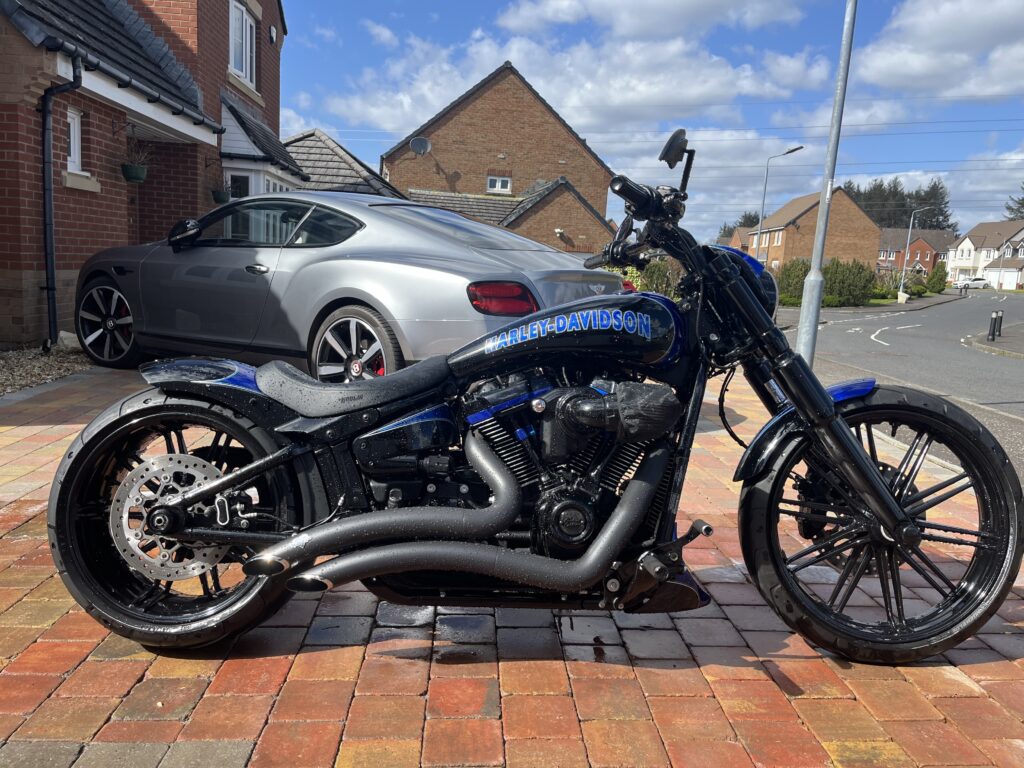 Harley Davidson Breakout Custom Bui