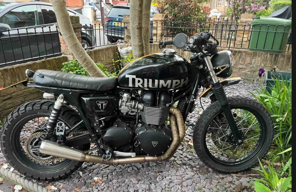 Custom triumph boneville t100