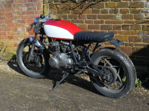 Honda CB400 Cafe Racer photo 3