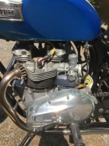 Triumph T140 Bobber photo 4