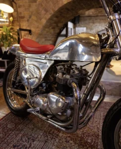 Triumph Metisse T140 Street Tracker photo 6