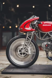 Alonze Ducati photo 3