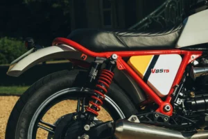 Moto Guzzi 850 T5 custom photo 3